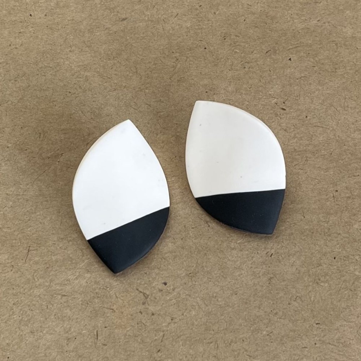 NASA BICOLOR WHITE_BLACK